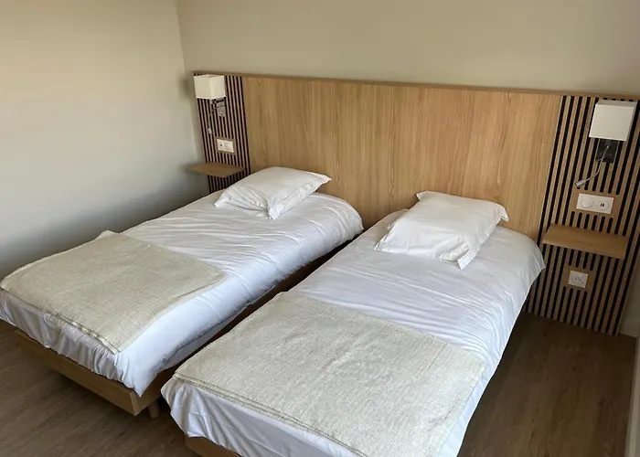 Hotel L'escale Des Hayons *