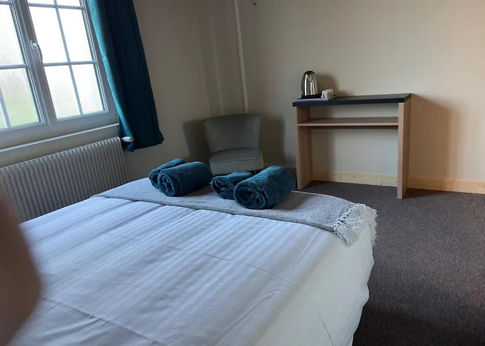 Hotel L'escale Des Hayons Esclavelles